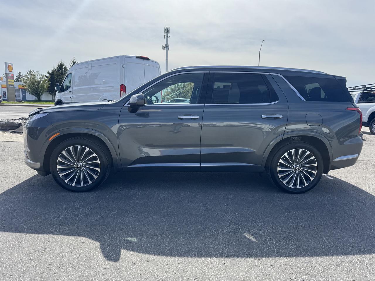 2024 Hyundai PALISADE Ultimate Calligraphy 7-Passenger AWD Photo