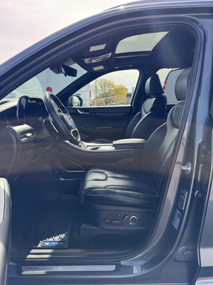 2024 Hyundai PALISADE Ultimate Calligraphy 7-Passenger AWD Photo