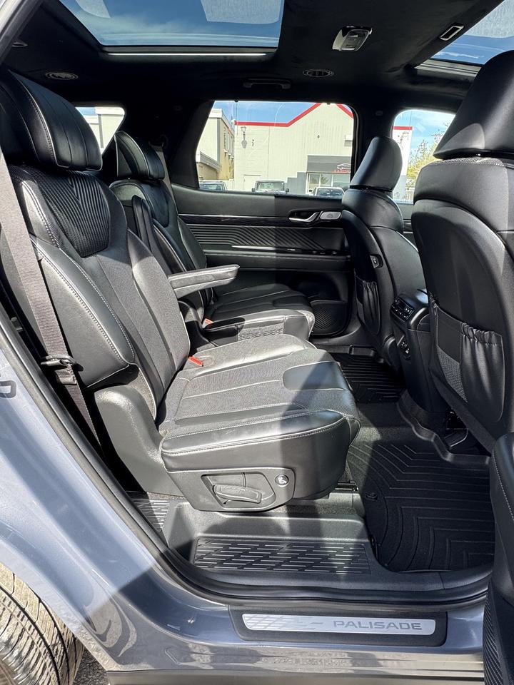 2024 Hyundai PALISADE Ultimate Calligraphy 7-Passenger AWD Photo