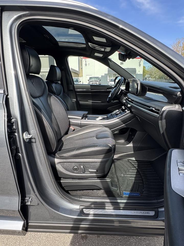 2024 Hyundai PALISADE Ultimate Calligraphy 7-Passenger AWD Photo