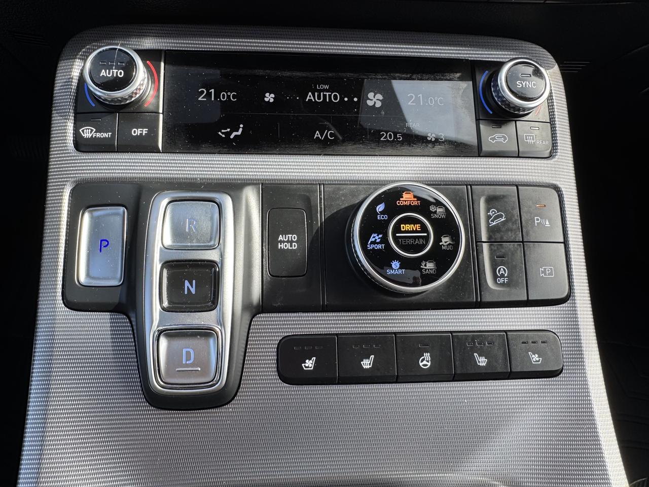 2024 Hyundai PALISADE Ultimate Calligraphy 7-Passenger AWD Photo