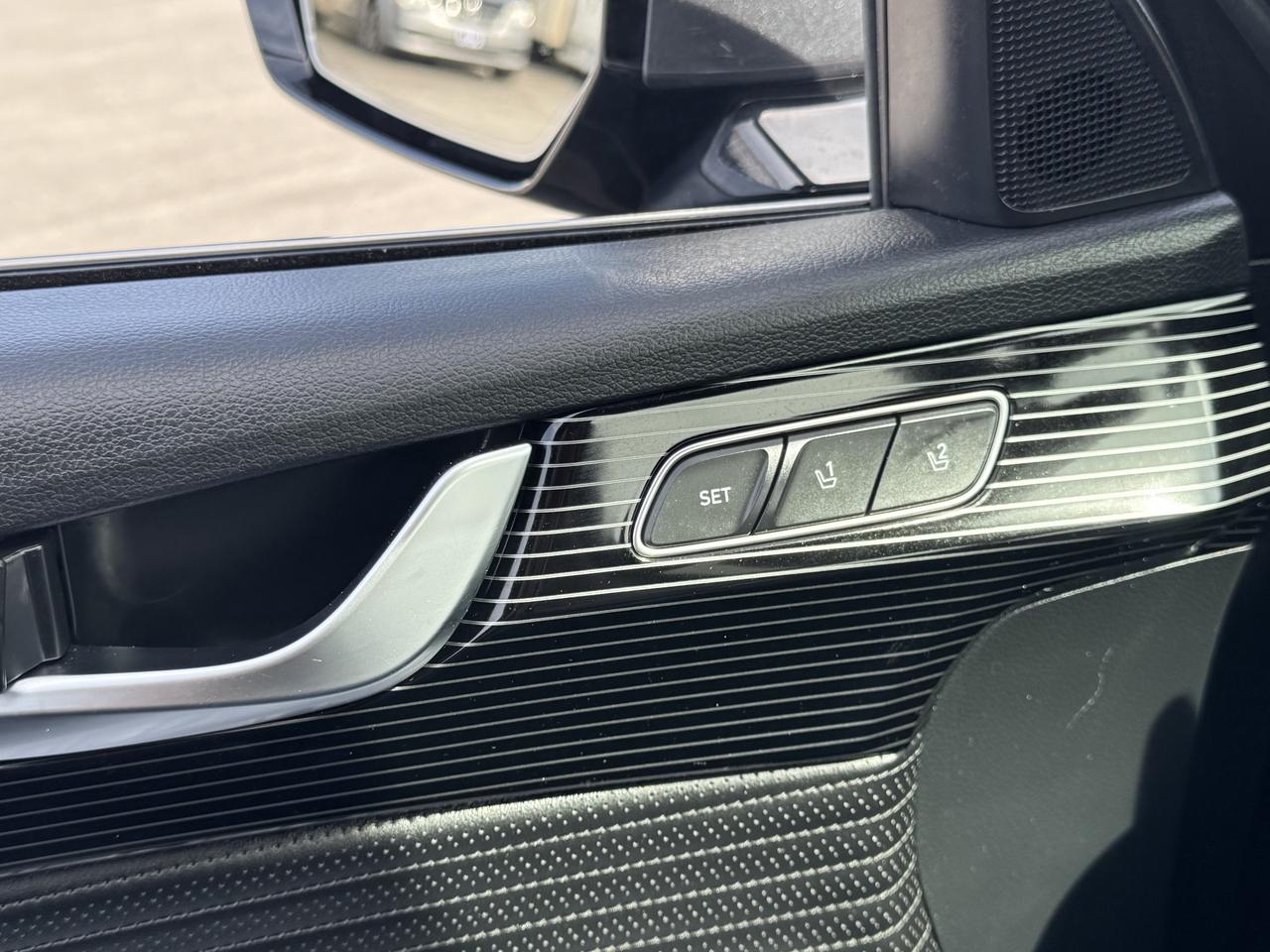 2024 Hyundai PALISADE Ultimate Calligraphy 7-Passenger AWD Photo