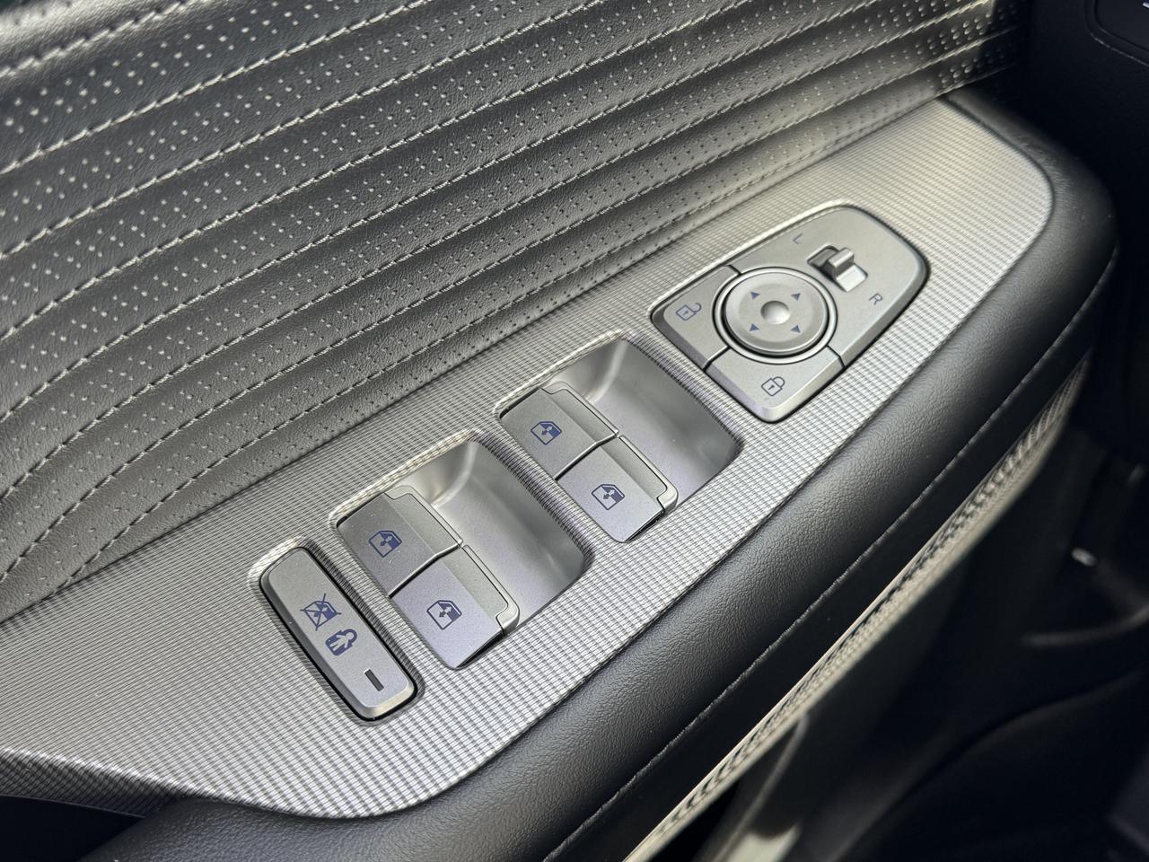 2024 Hyundai PALISADE Ultimate Calligraphy 7-Passenger AWD Photo