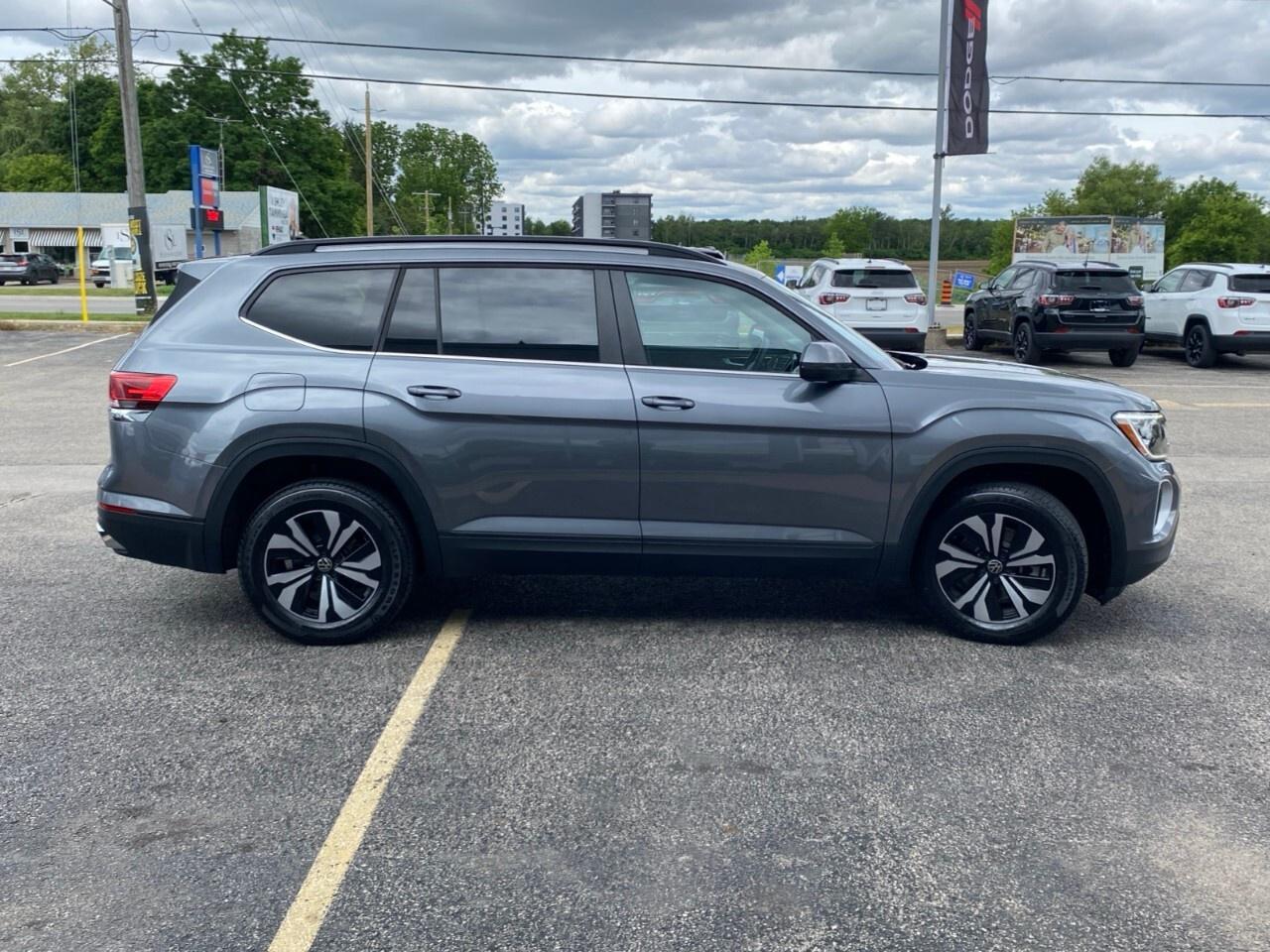 2024 Volkswagen Atlas Comfortline 2.0 TSI 4MOTION Photo
