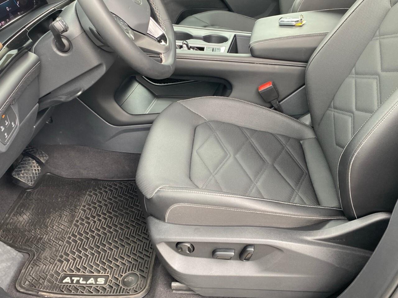 2024 Volkswagen Atlas Comfortline 2.0 TSI 4MOTION Photo