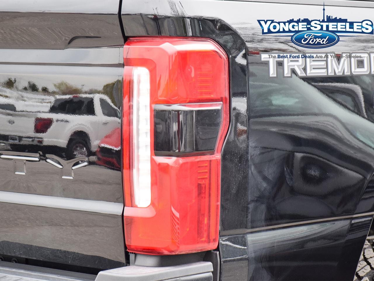 2026 Ford F-250 LARIAT  TREMOR PKG NO ACCIDENT CPO 3,607 KMS Photo