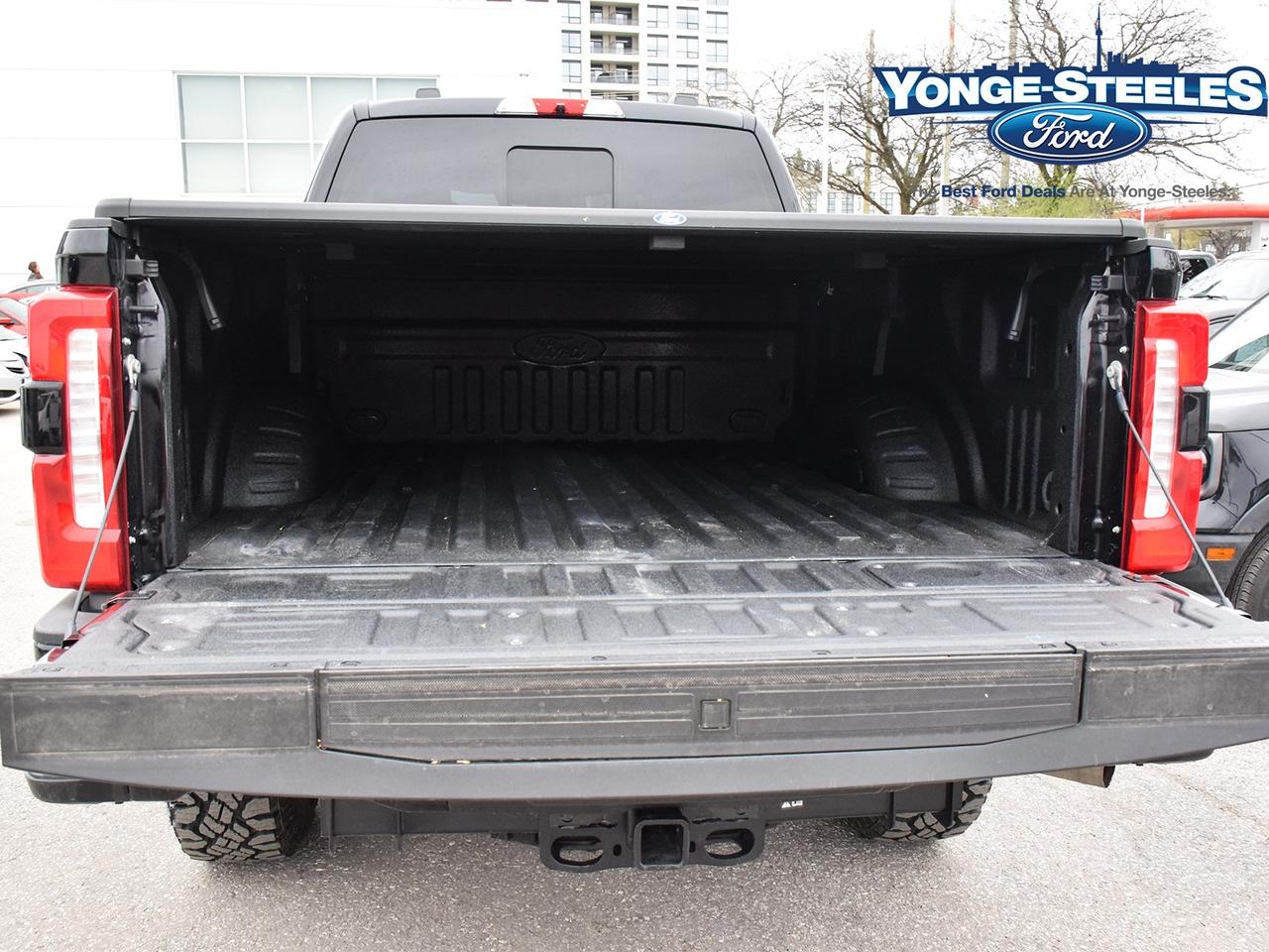 2026 Ford F-250 LARIAT  TREMOR PKG NO ACCIDENT CPO 3,607 KMS Photo