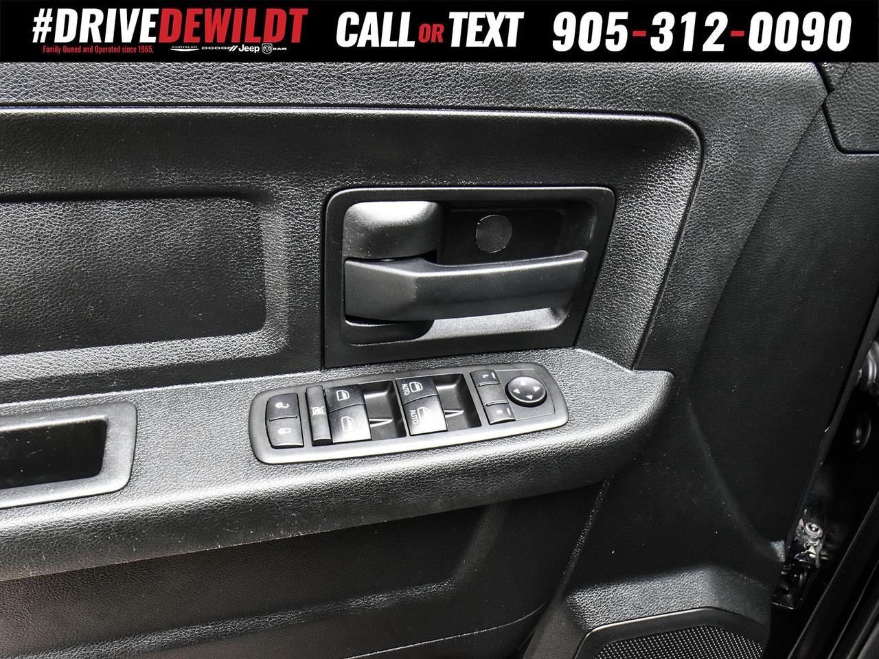 2021 RAM 1500 Classic EXPRESS   HEMI ENGINE   HEATED SEATS Photo