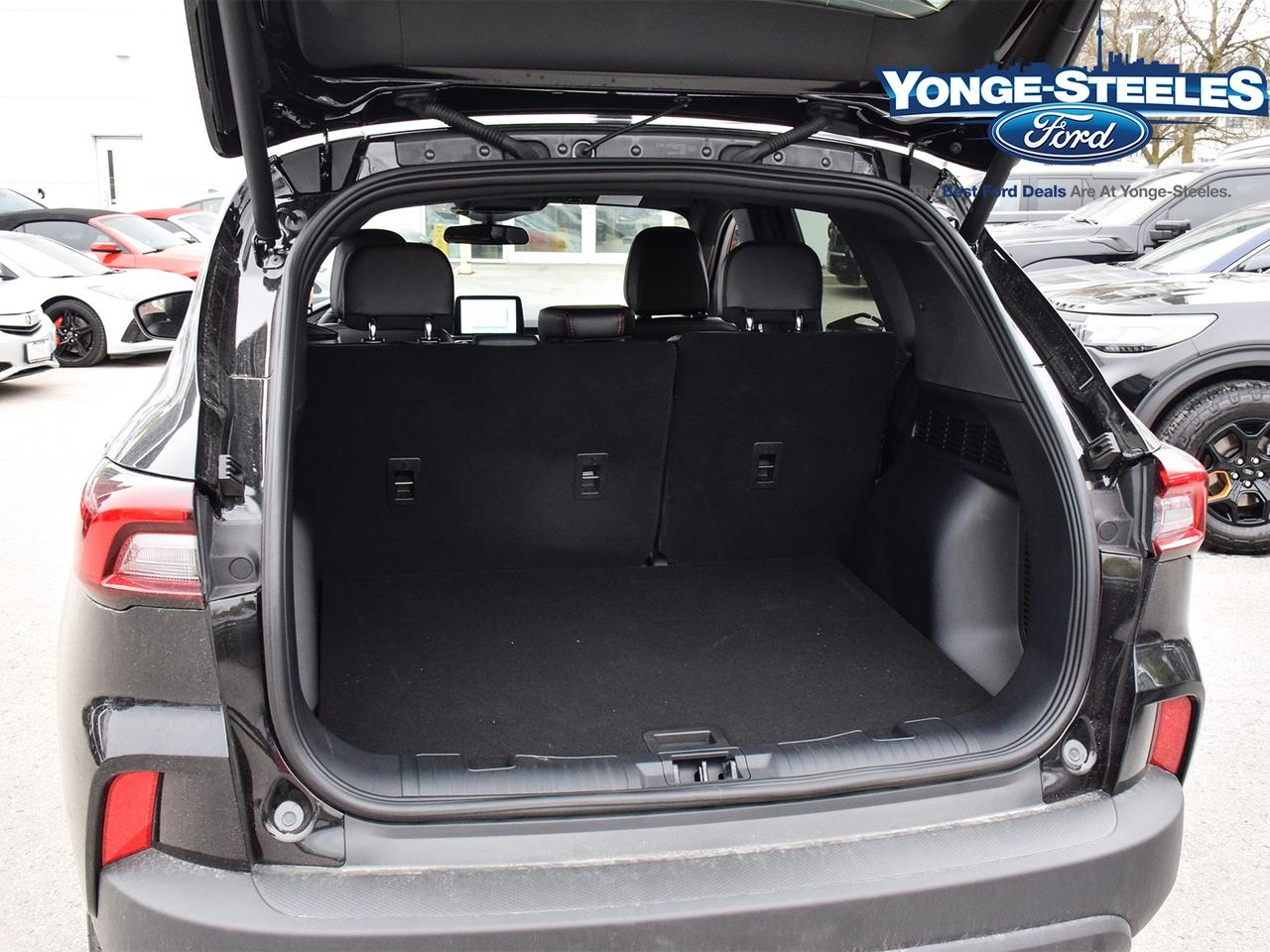 2026 Ford Escape ST LINE ONE OWNER NO ACCIDENT CPO ONLY 4,936 KMS Photo