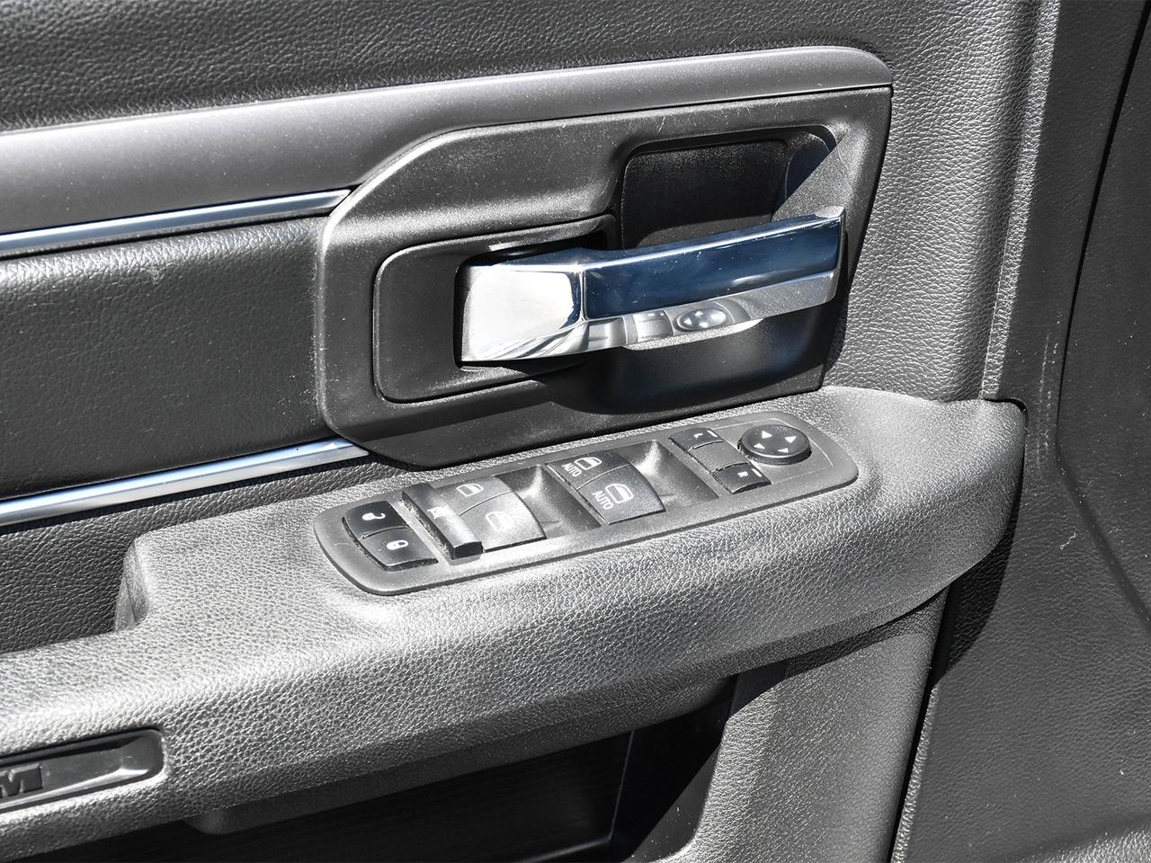 2022 RAM 1500 Classic WARLOCK Photo