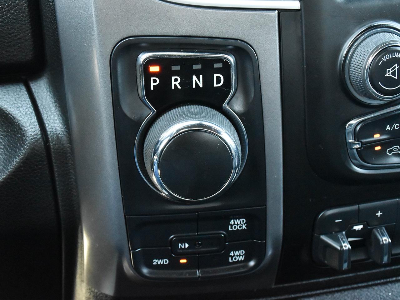 2022 RAM 1500 Classic WARLOCK Photo