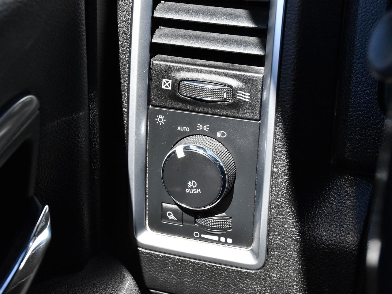 2022 RAM 1500 Classic WARLOCK Photo