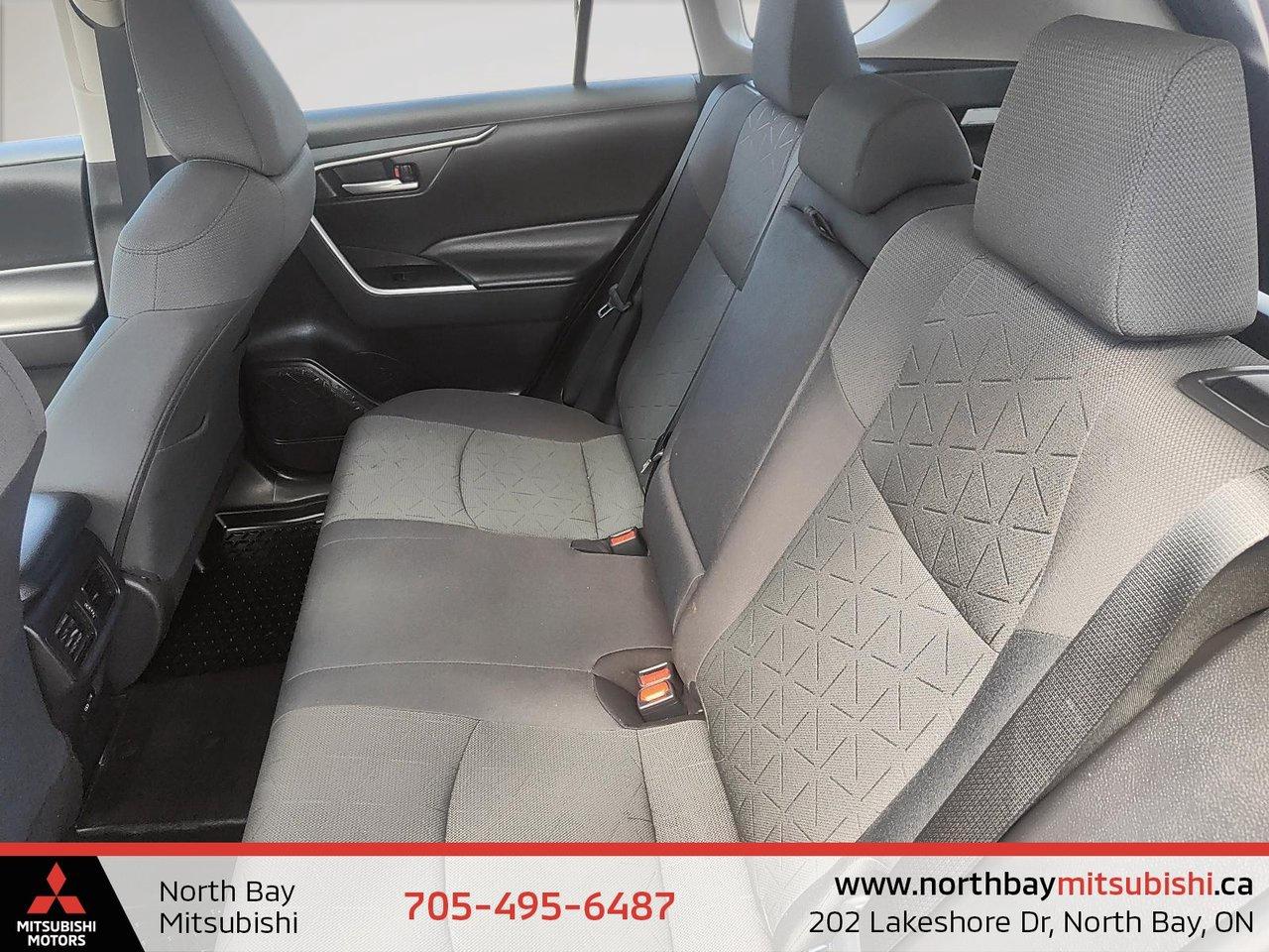 2023 Toyota RAV4 XLE Photo