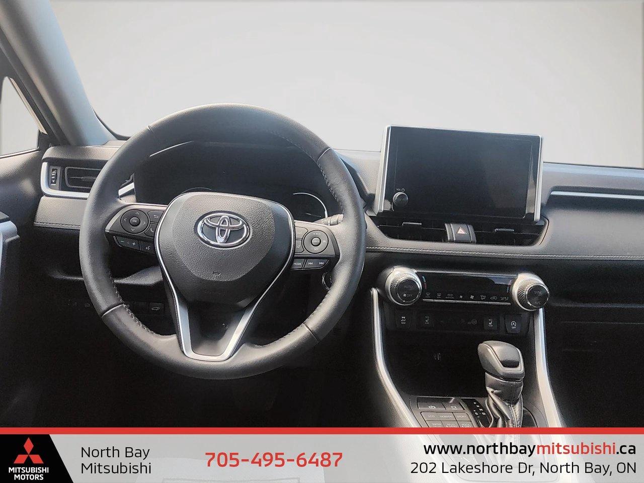 2023 Toyota RAV4 XLE Photo