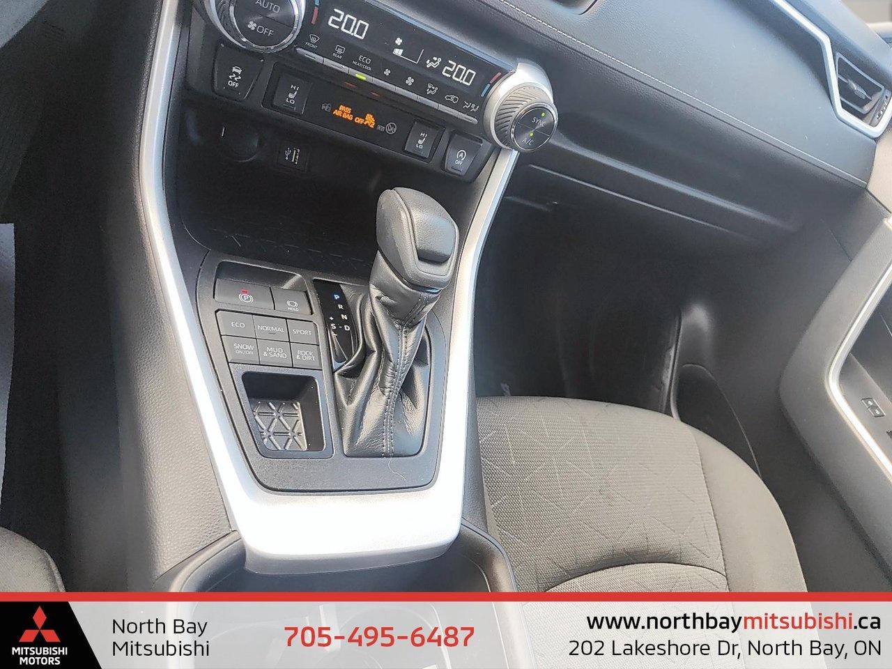 2023 Toyota RAV4 XLE Photo