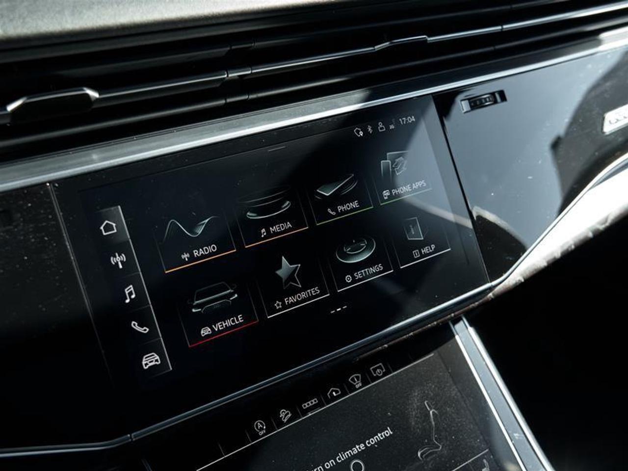 2022 Audi Q7 55 3.0T Technik quattro 8sp Tiptronic Photo