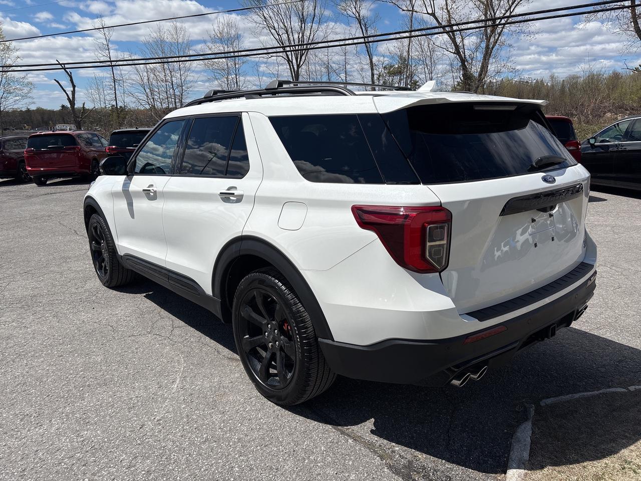 2023 Ford Explorer ST Photo