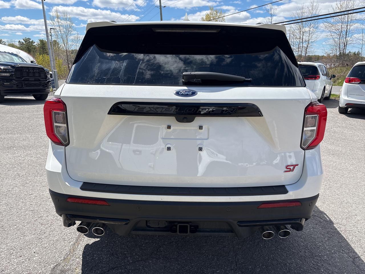 2023 Ford Explorer ST Photo