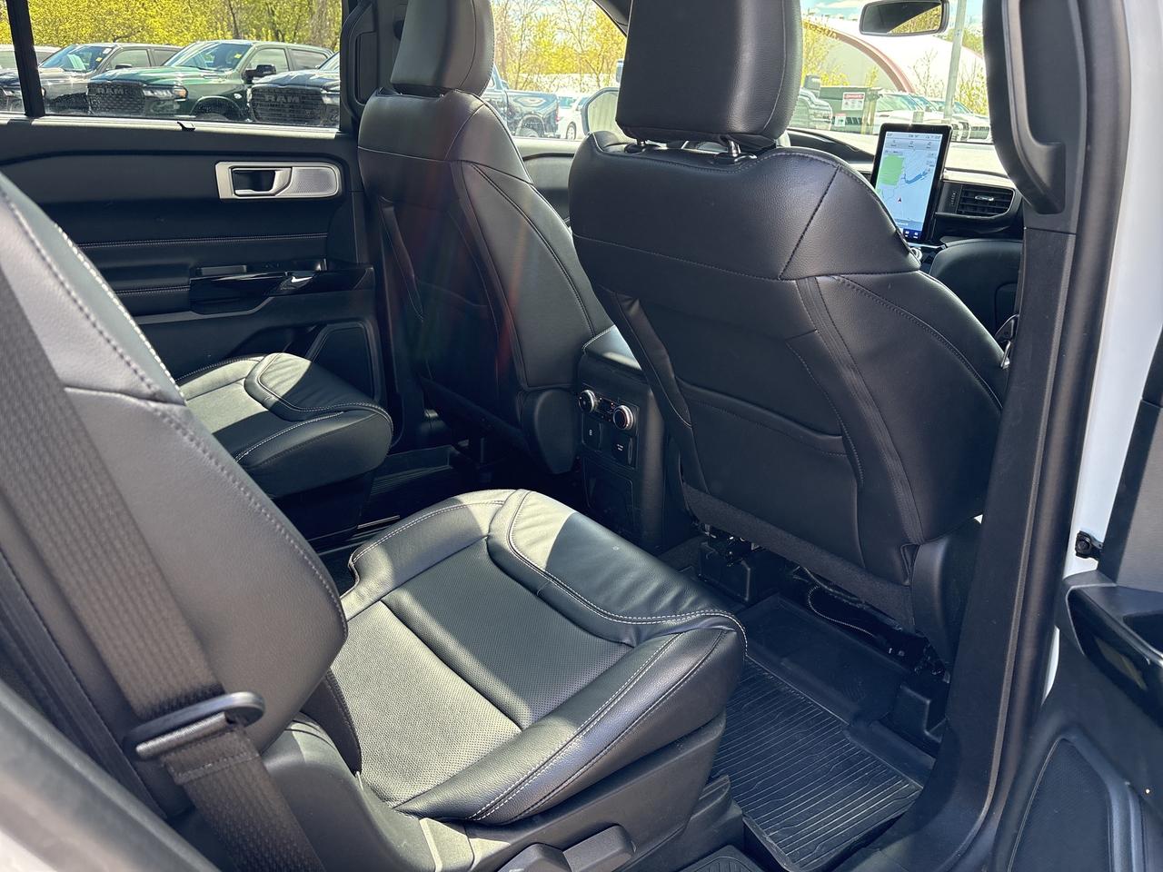2023 Ford Explorer ST Photo