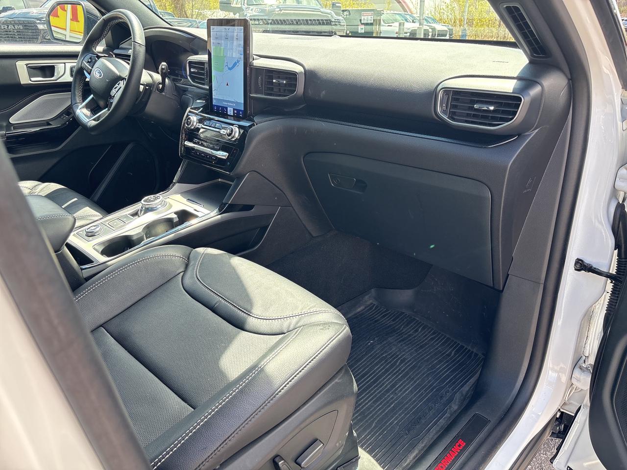 2023 Ford Explorer ST Photo