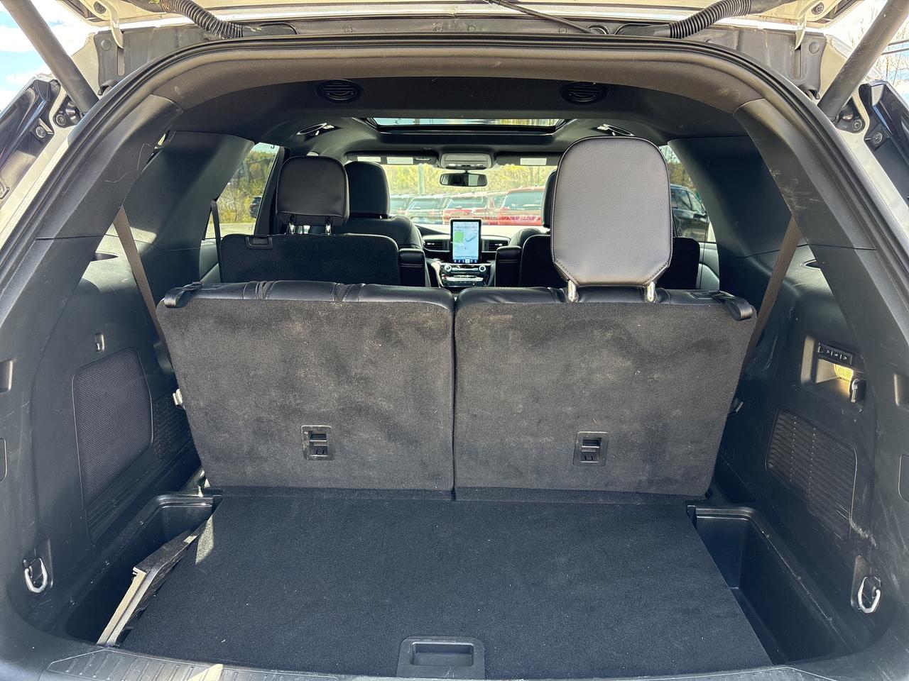 2023 Ford Explorer ST Photo