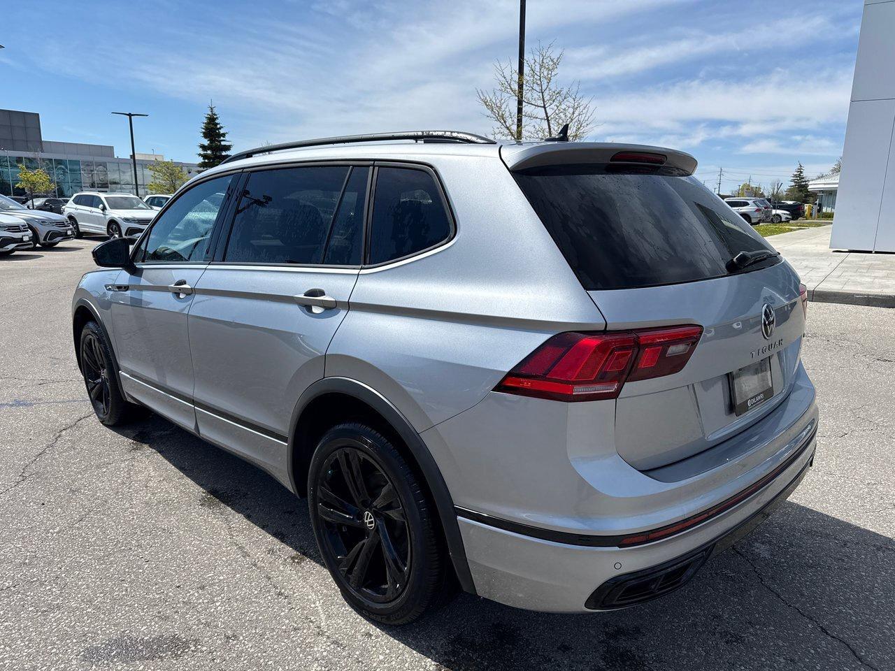 2023 Volkswagen Tiguan Comfortline R-Line Black 2.0T 8sp at w/Tip 4M Remo Photo2