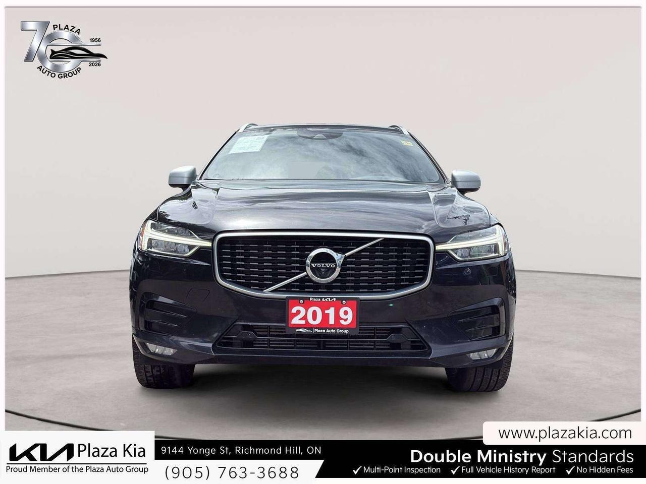 2019 Volvo XC60 R-Design Photo