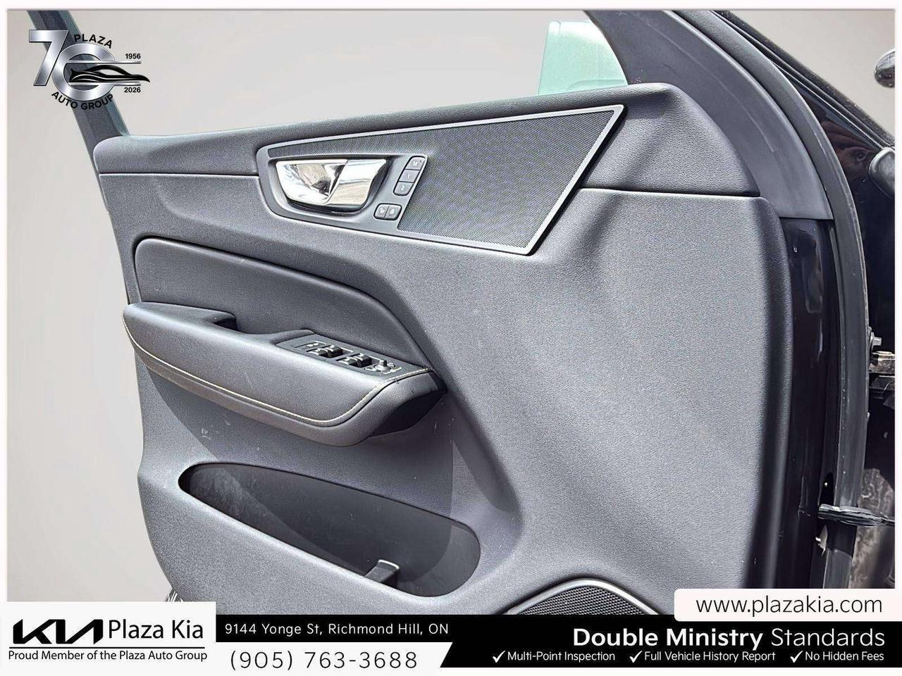 2019 Volvo XC60 R-Design Photo