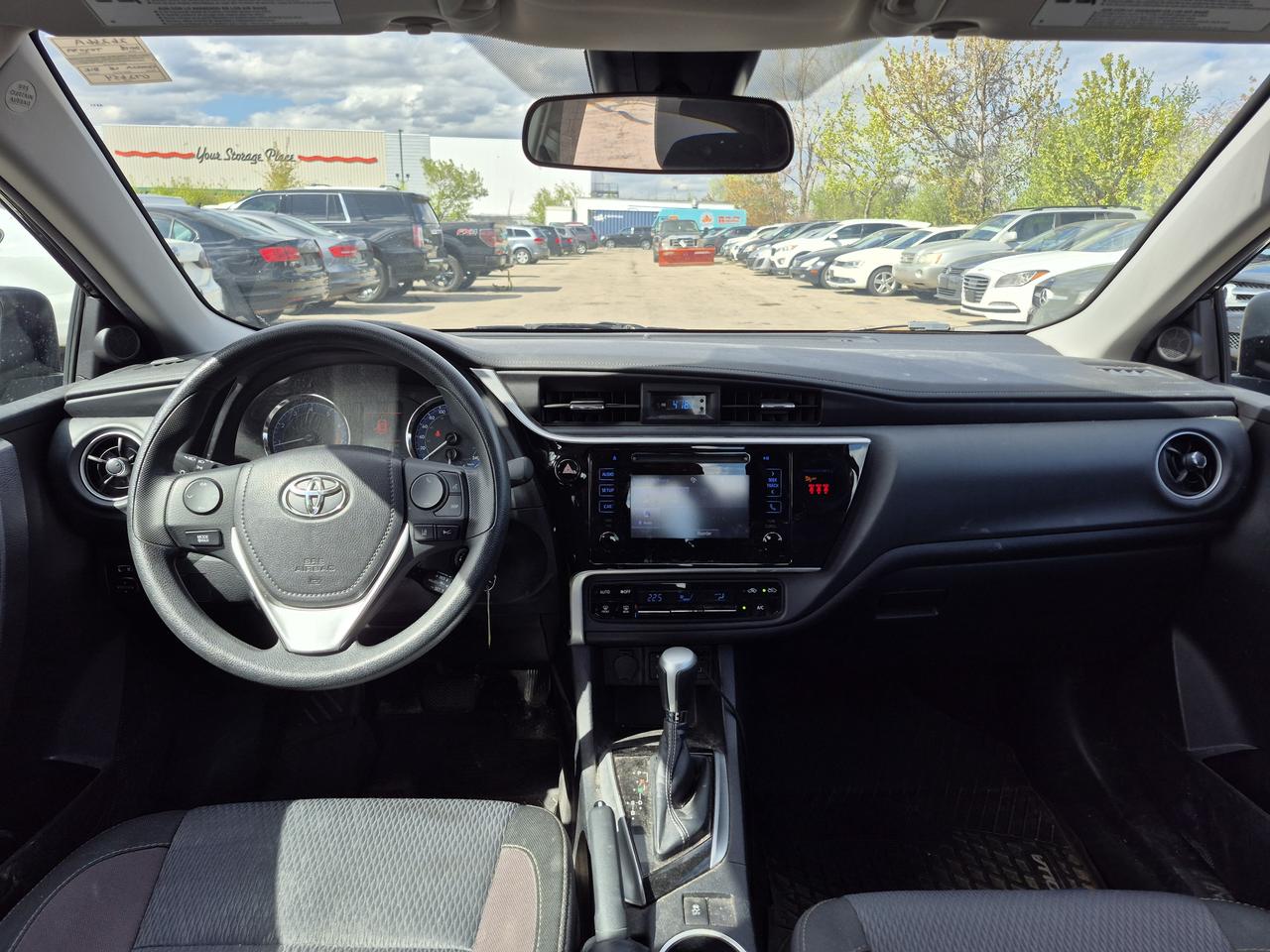 2018 Toyota Corolla LE Photo