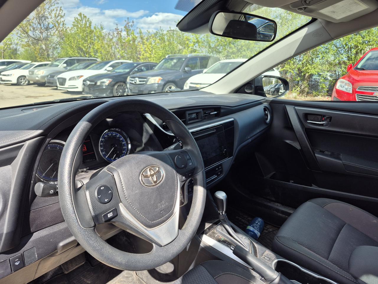 2018 Toyota Corolla LE Photo
