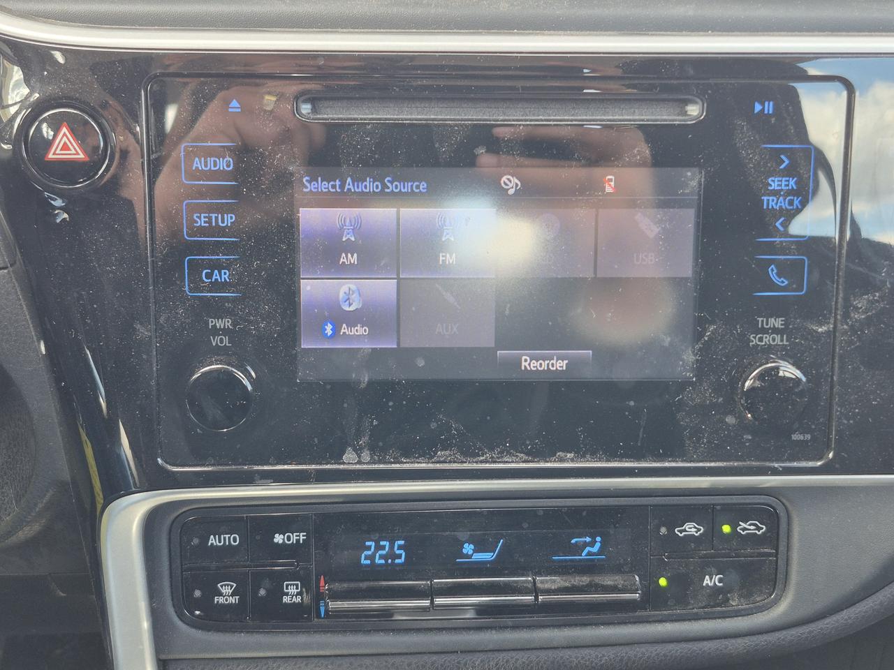 2018 Toyota Corolla LE Photo