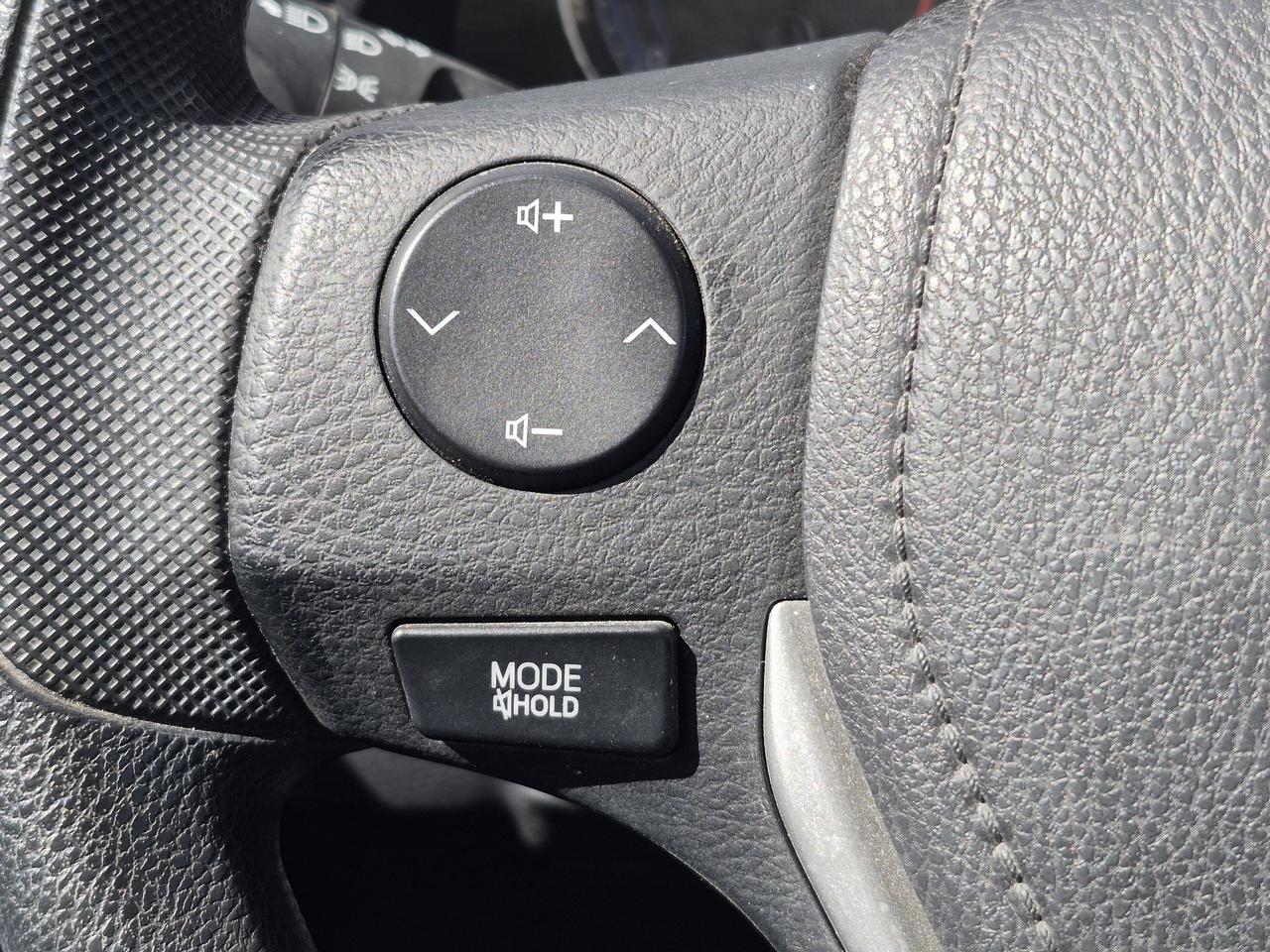 2018 Toyota Corolla LE Photo
