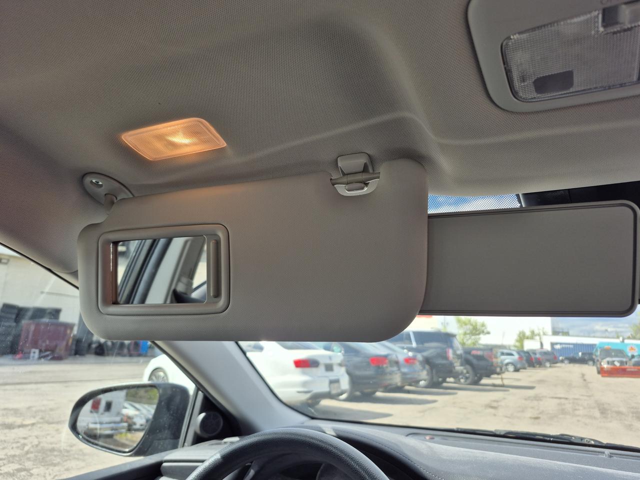 2018 Toyota Corolla LE Photo