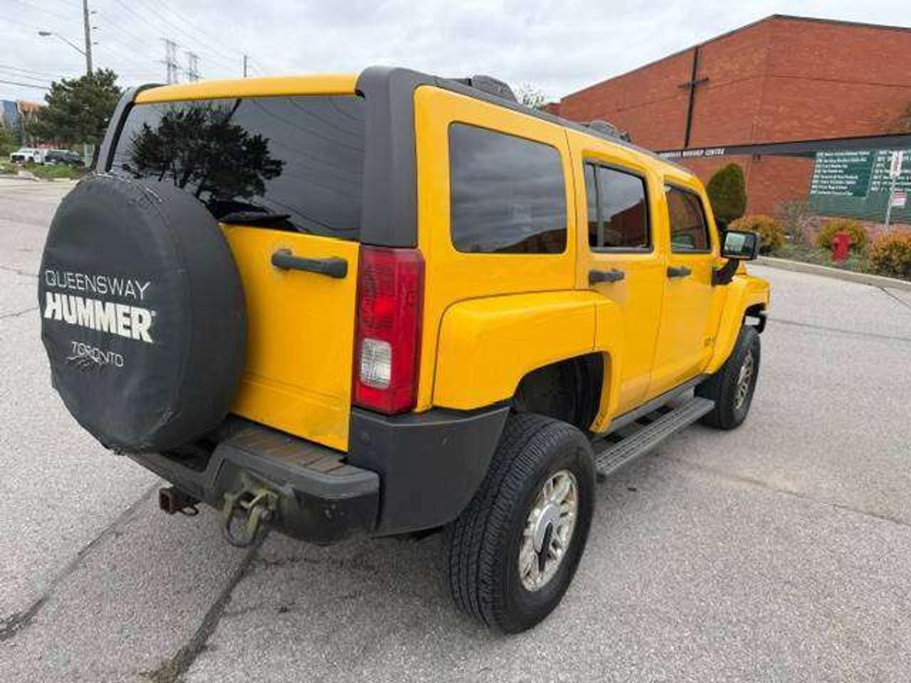 2006 Hummer H3 5 SPEED MANUAL SOLD AS IS 5 SPEED MANUAL Photo