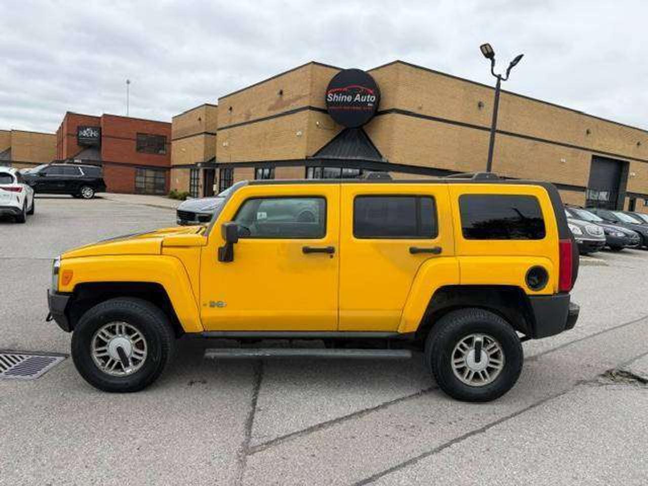 2006 Hummer H3 5 SPEED MANUAL SOLD AS IS 5 SPEED MANUAL Photo