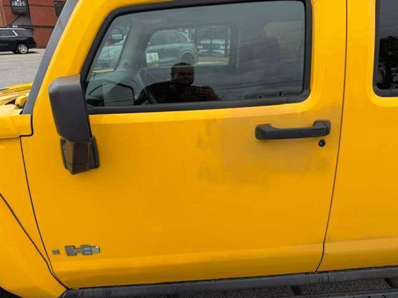 2006 Hummer H3 5 SPEED MANUAL SOLD AS IS 5 SPEED MANUAL Photo