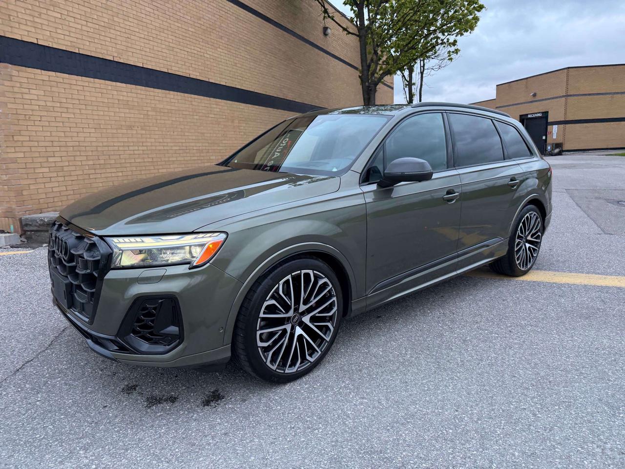 2025 Audi SQ7 MASSAGE SEAT, B&O SOUND, 360 CAMERA,CLEAN CARFAX Photo