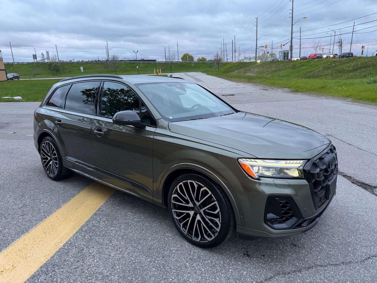 2025 Audi SQ7 MASSAGE SEAT, B&O SOUND, 360 CAMERA,CLEAN CARFAX Photo