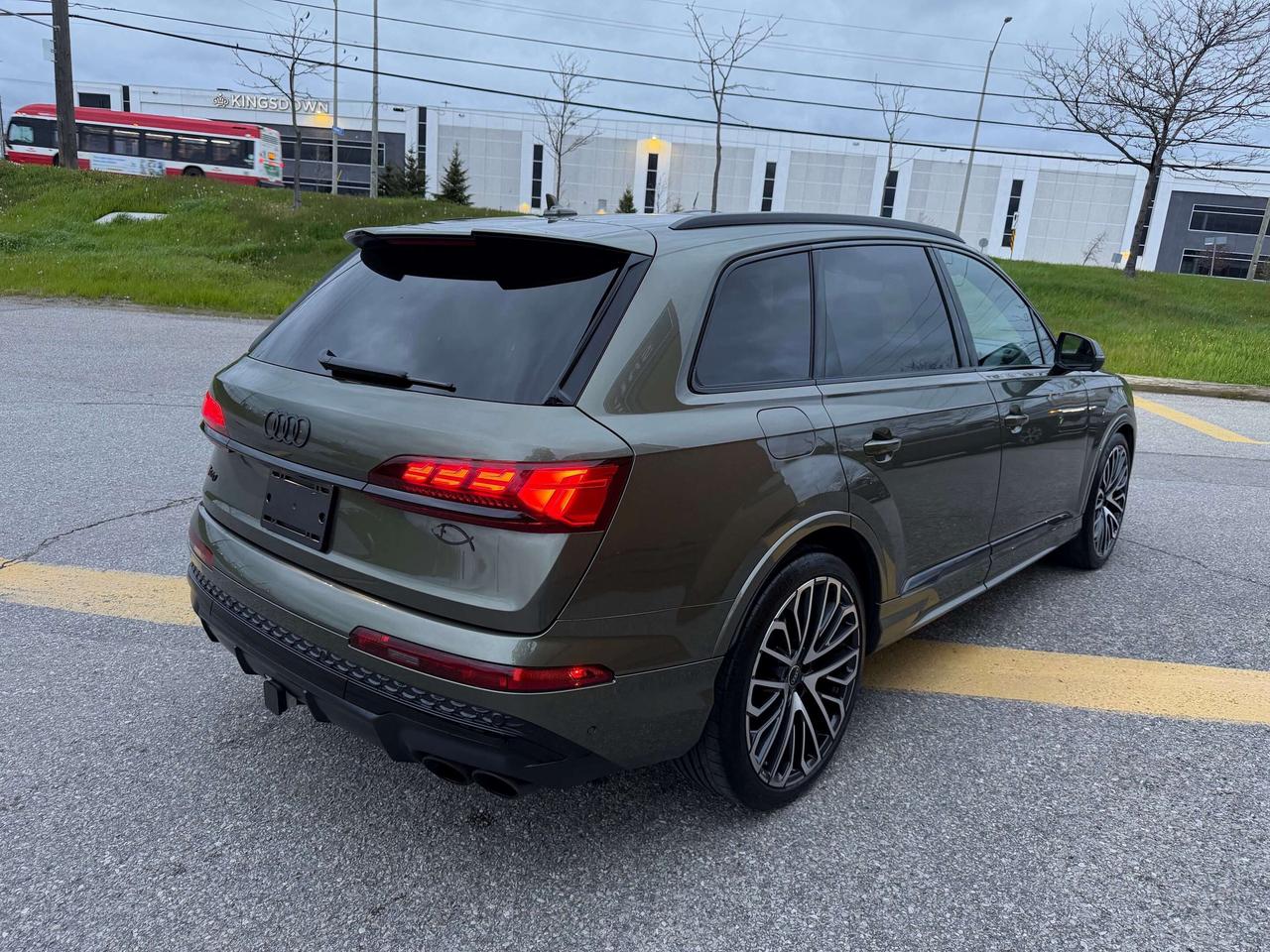 2025 Audi SQ7 MASSAGE SEAT, B&O SOUND, 360 CAMERA,CLEAN CARFAX Photo