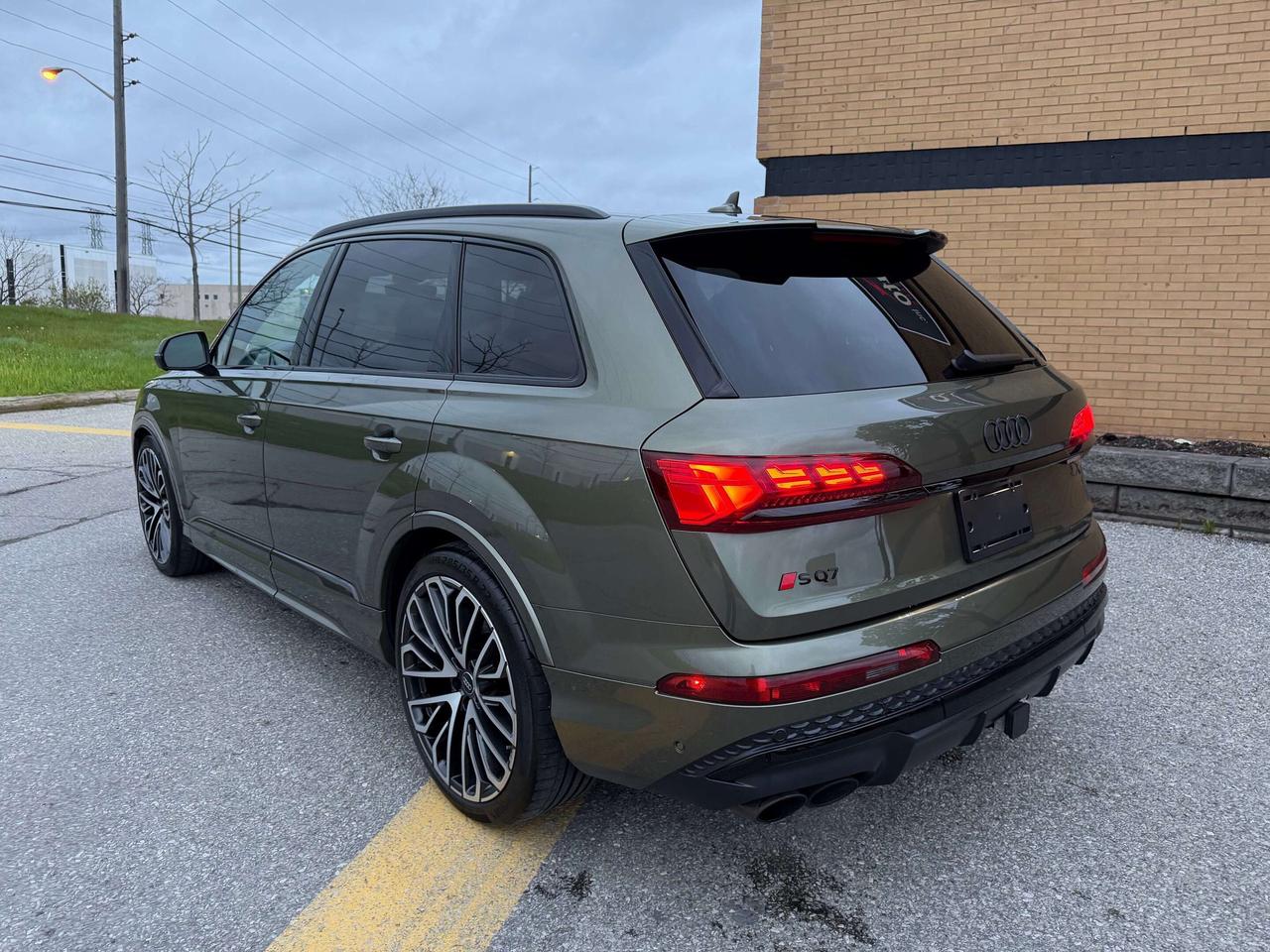 2025 Audi SQ7 MASSAGE SEAT, B&O SOUND, 360 CAMERA,CLEAN CARFAX Photo