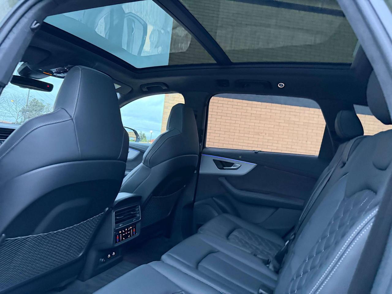 2025 Audi SQ7 MASSAGE SEAT, B&O SOUND, 360 CAMERA,CLEAN CARFAX Photo