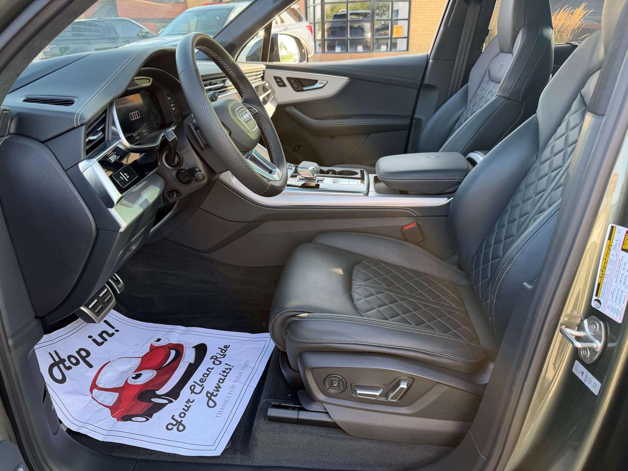 2025 Audi SQ7 MASSAGE SEAT, B&O SOUND, 360 CAMERA,CLEAN CARFAX Photo