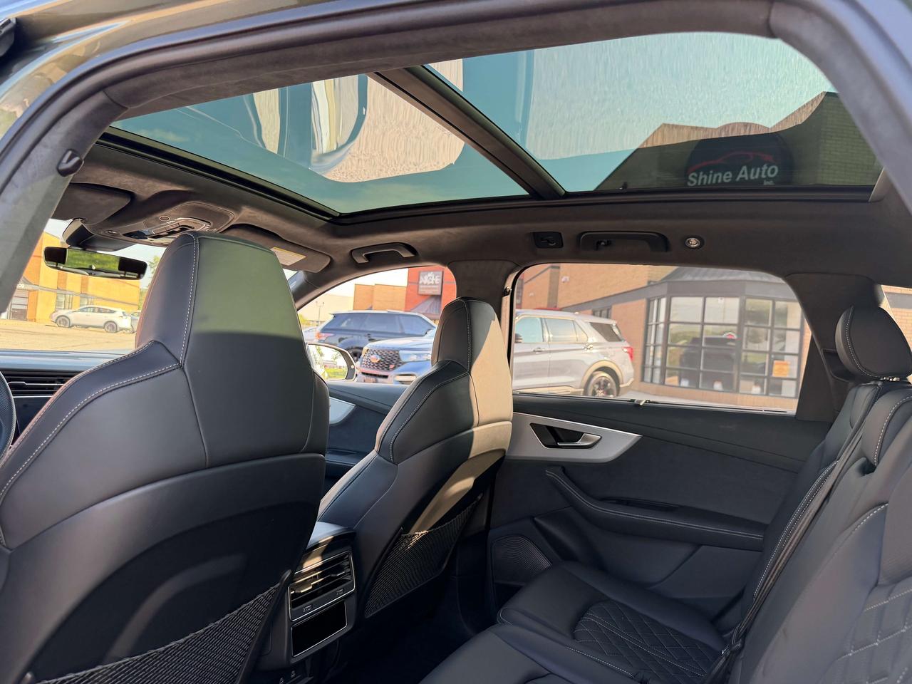 2025 Audi SQ7 MASSAGE SEAT, B&O SOUND, 360 CAMERA,CLEAN CARFAX Photo