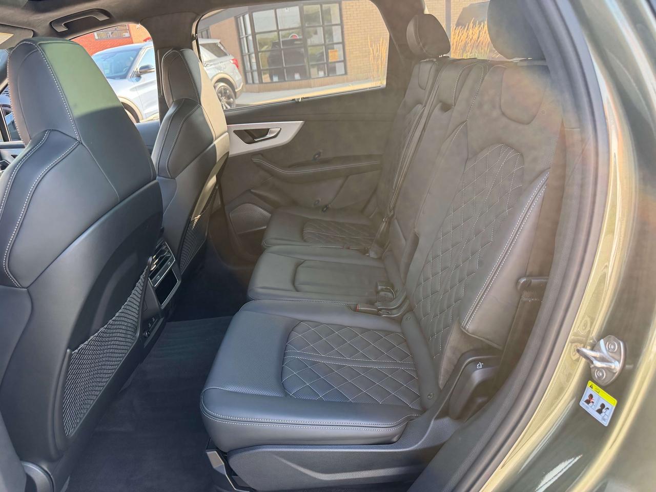 2025 Audi SQ7 MASSAGE SEAT, B&O SOUND, 360 CAMERA,CLEAN CARFAX Photo