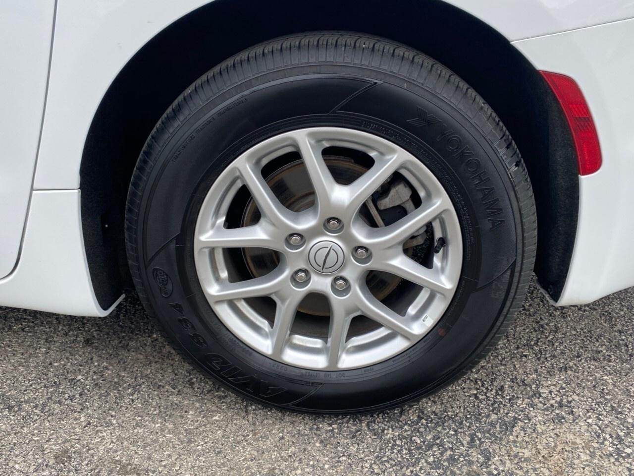 2025 Chrysler Pacifica Select FWD Photo