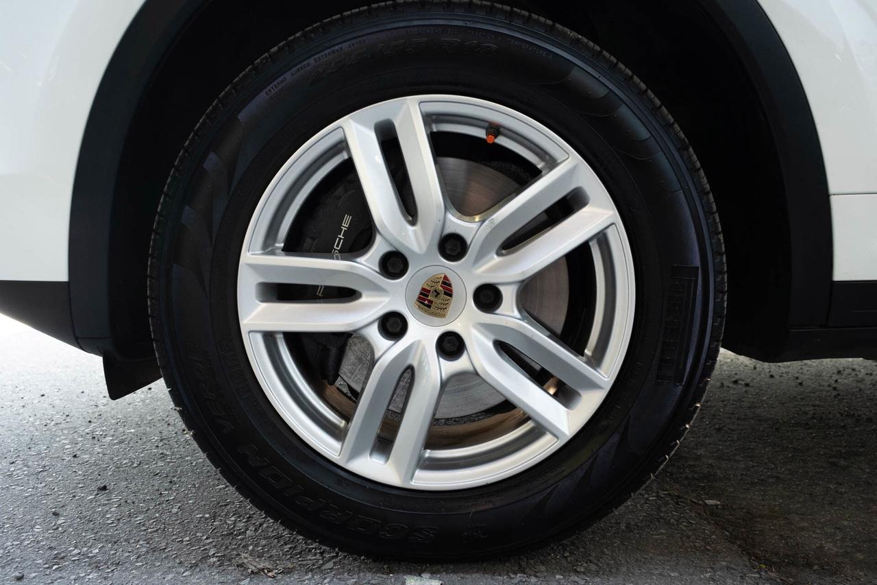 2017 Porsche Cayenne Base Photo