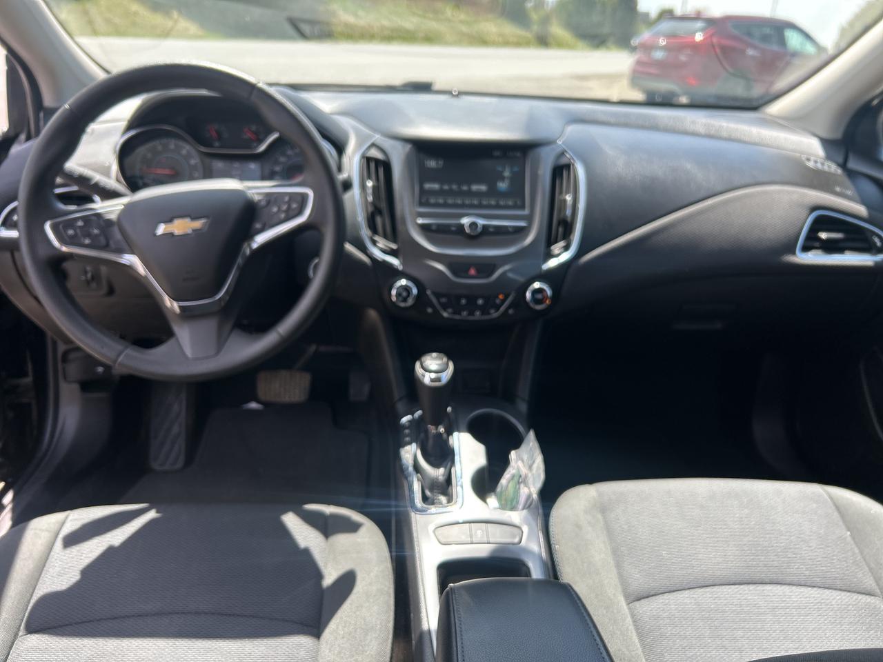 2017 Chevrolet Cruze LT, Bluetooth, Back Up Cam Photo