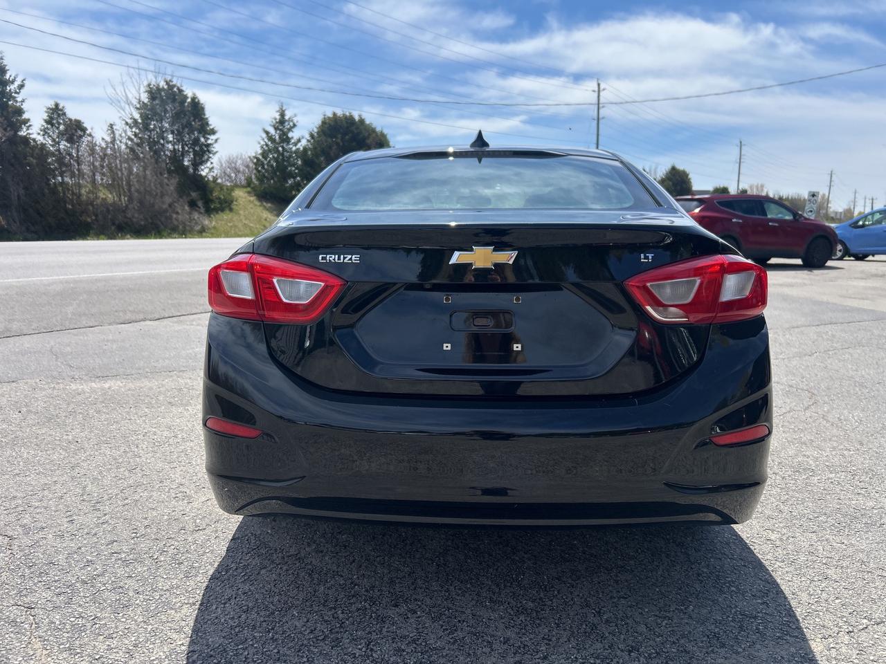 2017 Chevrolet Cruze LT, Bluetooth, Back Up Cam Photo