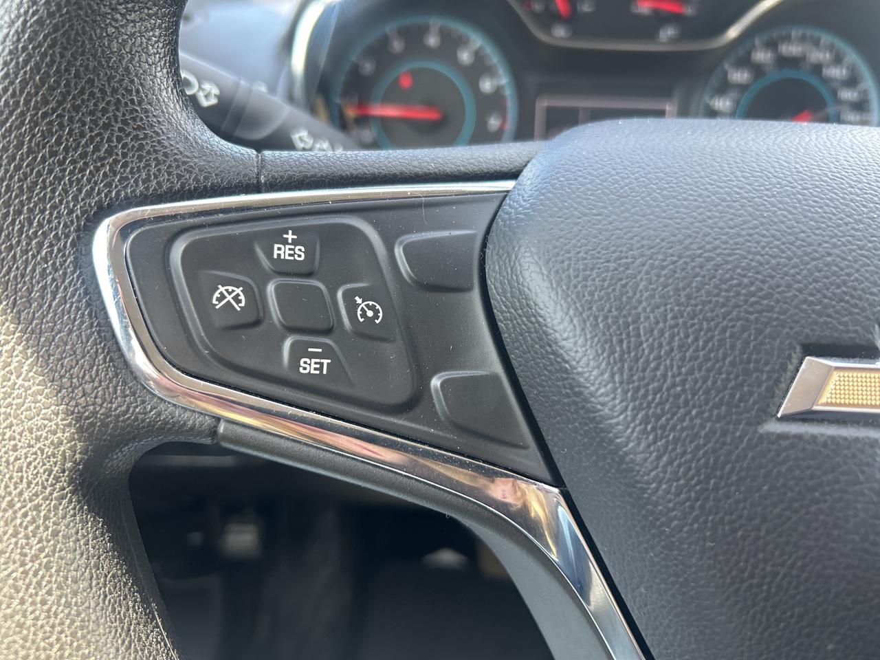 2017 Chevrolet Cruze LT, Bluetooth, Back Up Cam Photo