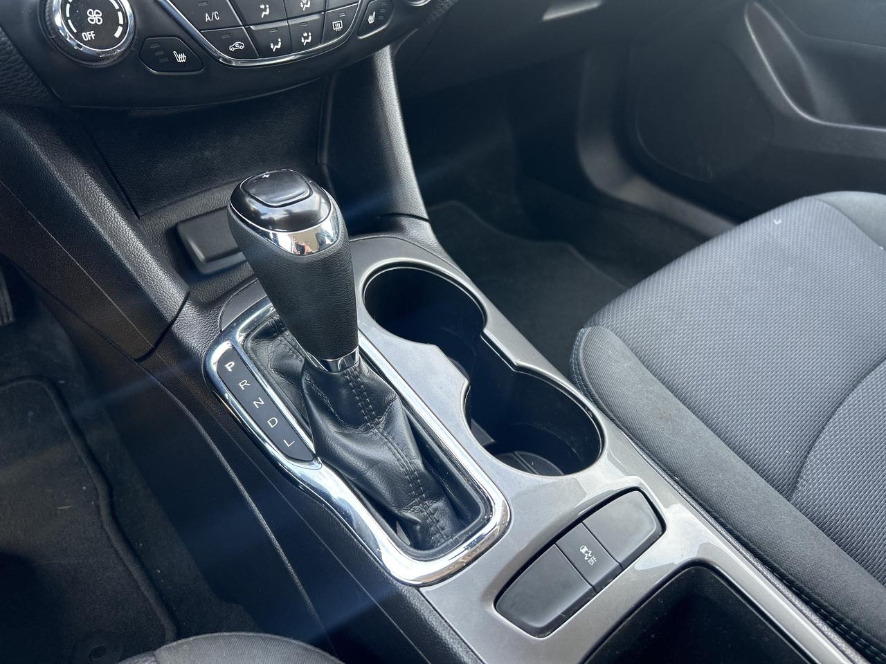 2017 Chevrolet Cruze LT, Bluetooth, Back Up Cam Photo